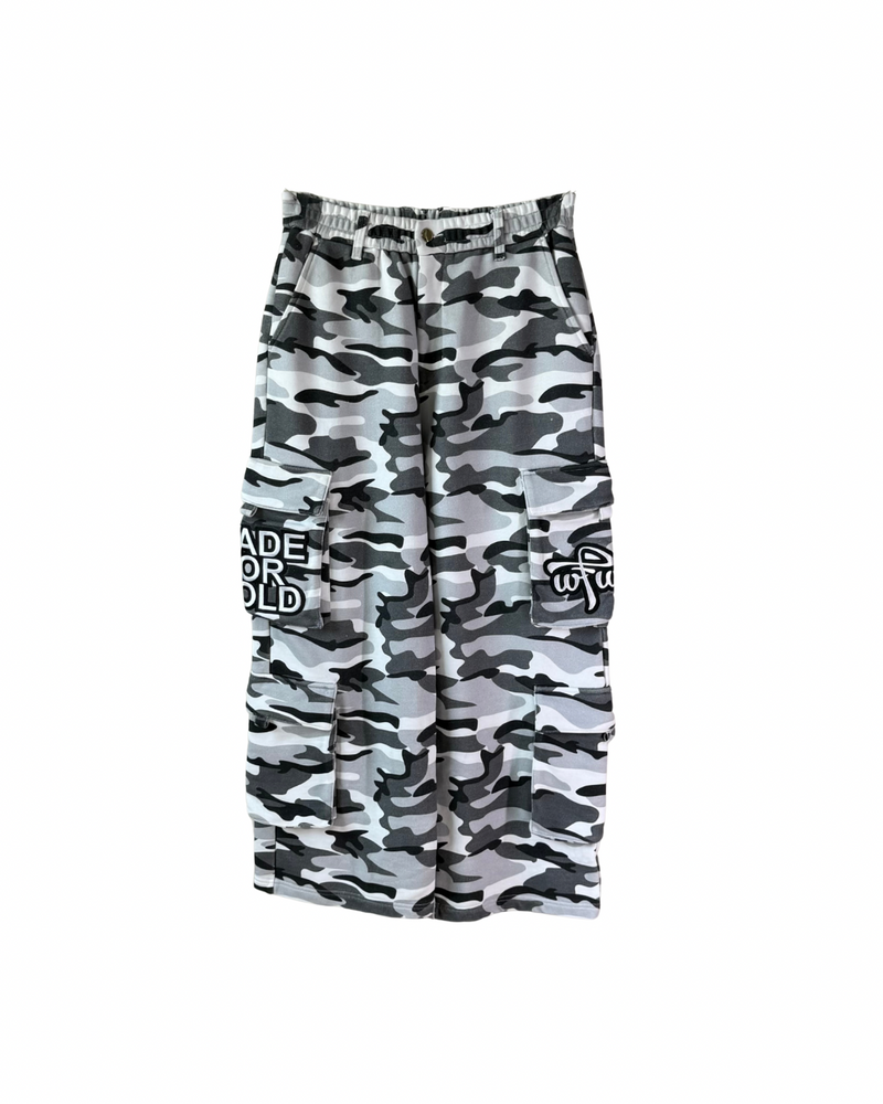 Camouflage pants with embroidery & 8 pockets