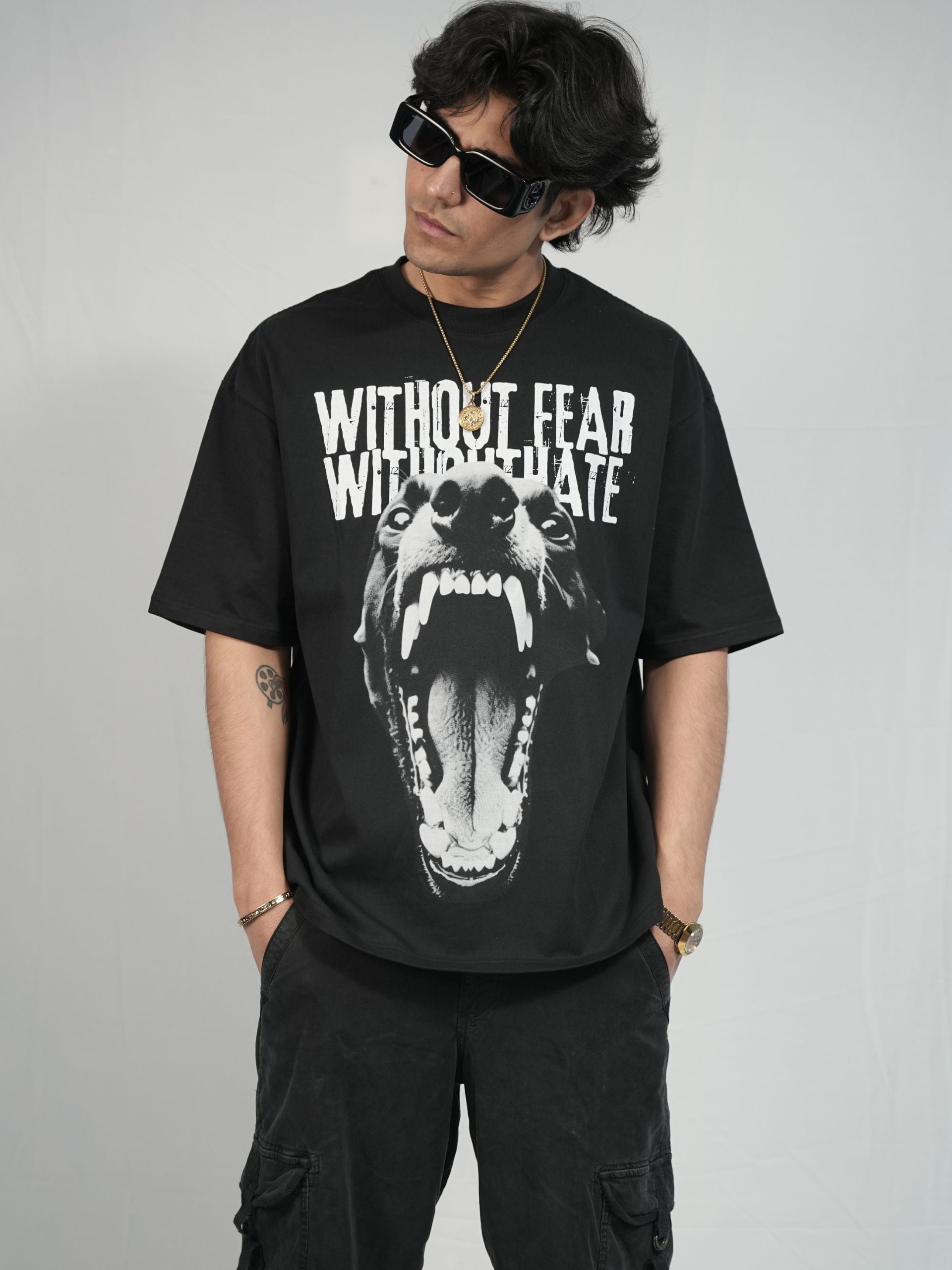 dobermann_oversized_hiphop_tshirt_black_fronsidet_wfwh